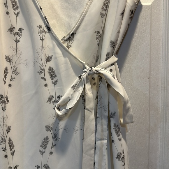 All Saints Zia Varanasi Floral Wrap Dress 6 - Picture 6 of 8